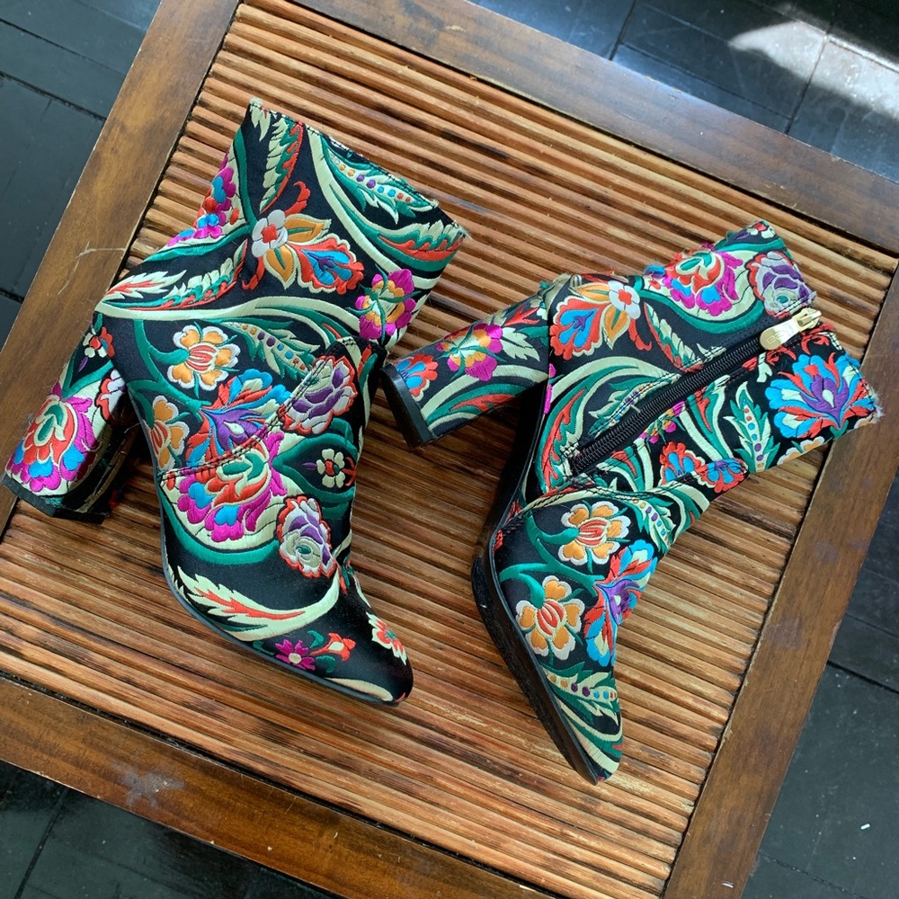 Embroidered Paisley Floral Print Ankle Boots